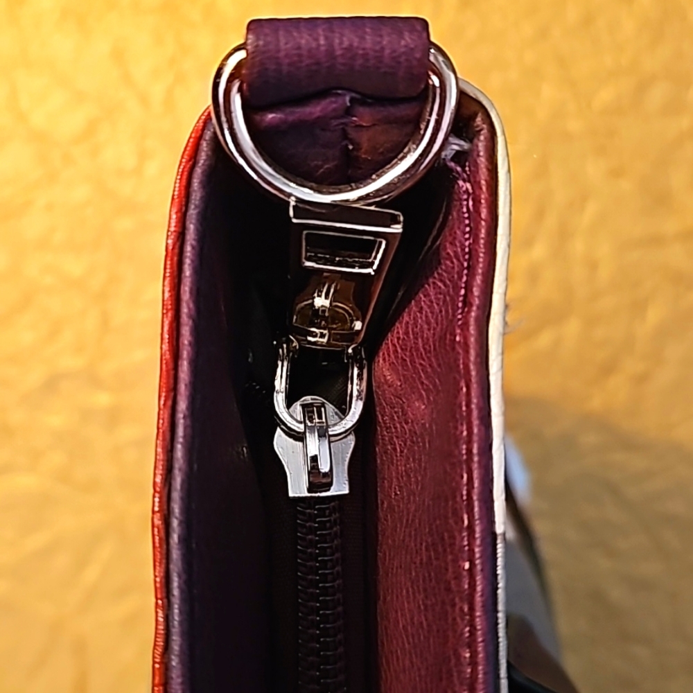 Handbag - Picture 10 of 16